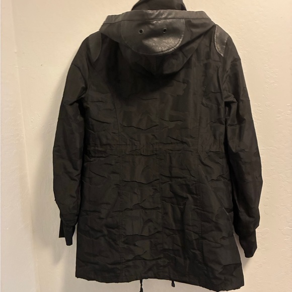 Blanc Noir Camo-Print Hooded Anorak Jacket - Picture 10 of 13